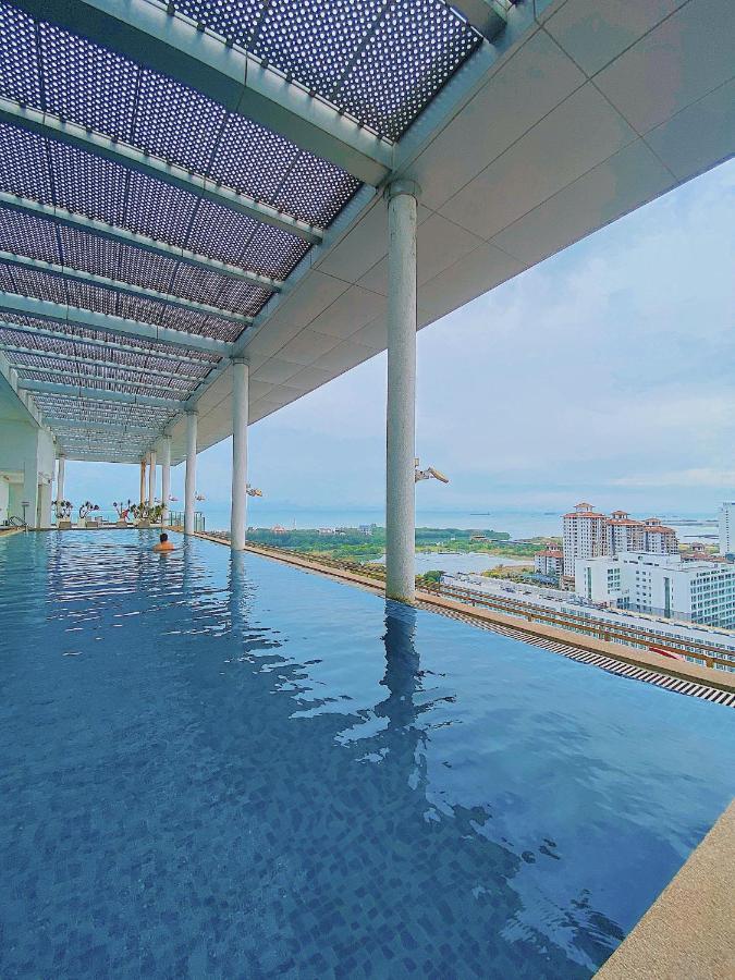 Straits Suite By C Homestay Malacca Bagian luar foto