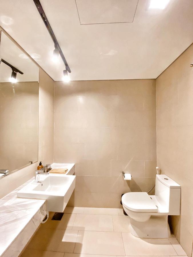 Straits Suite By C Homestay Malacca Bagian luar foto