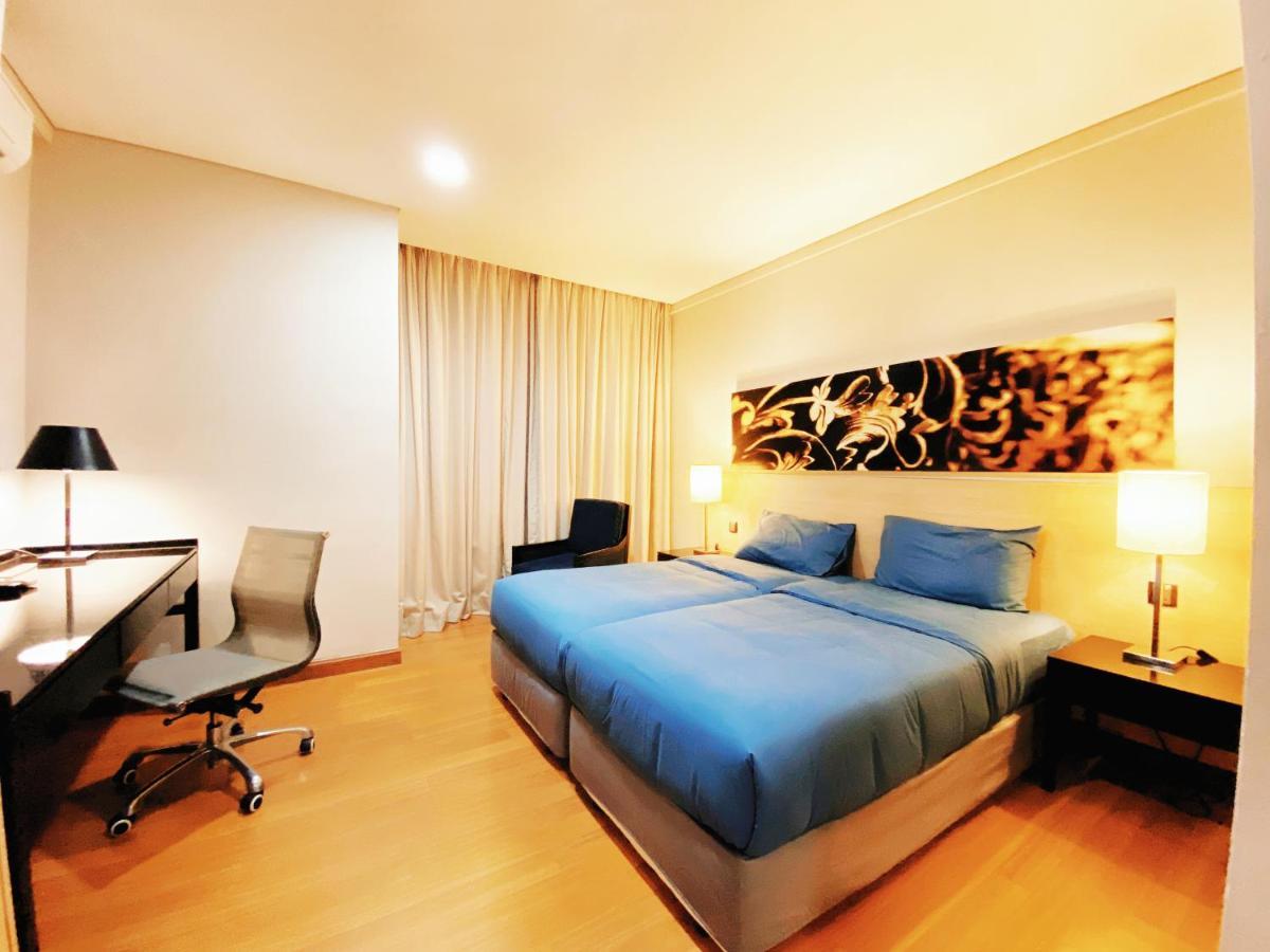 Straits Suite By C Homestay Malacca Bagian luar foto