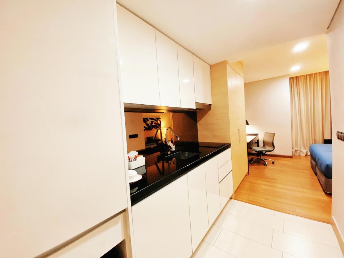Straits Suite By C Homestay Malacca Bagian luar foto
