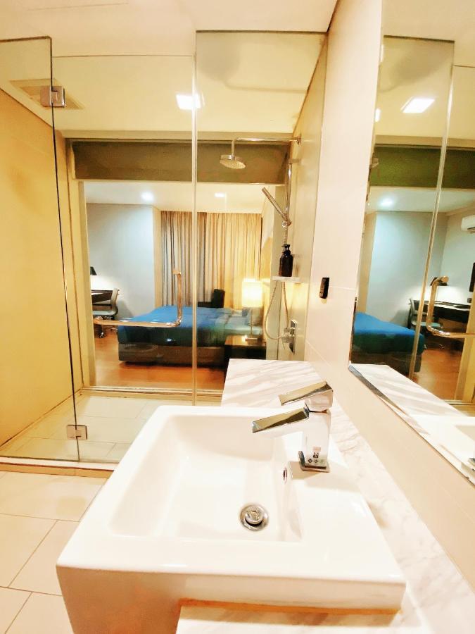Straits Suite By C Homestay Malacca Bagian luar foto