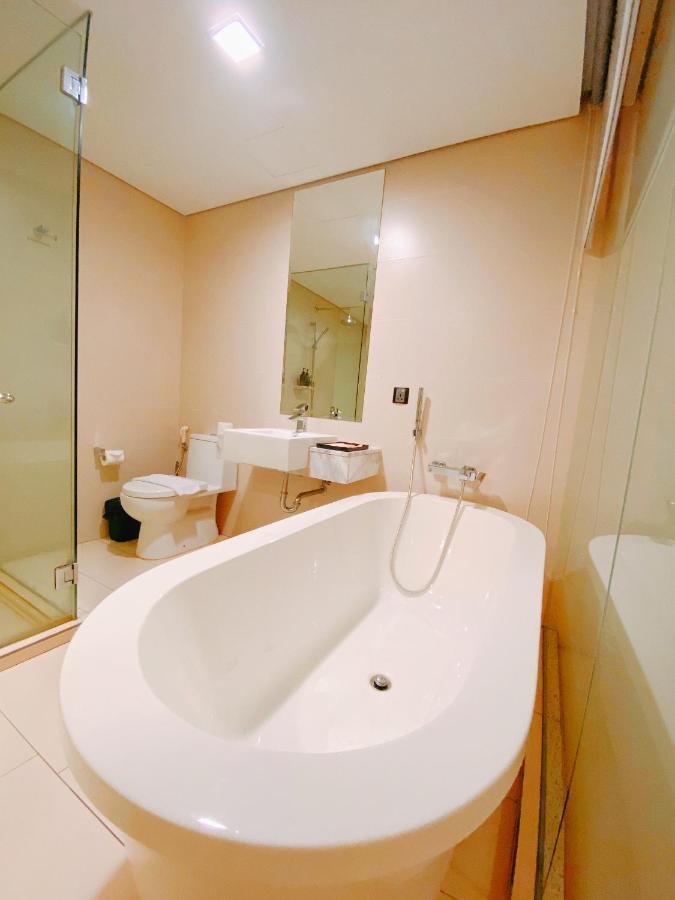 Straits Suite By C Homestay Malacca Bagian luar foto