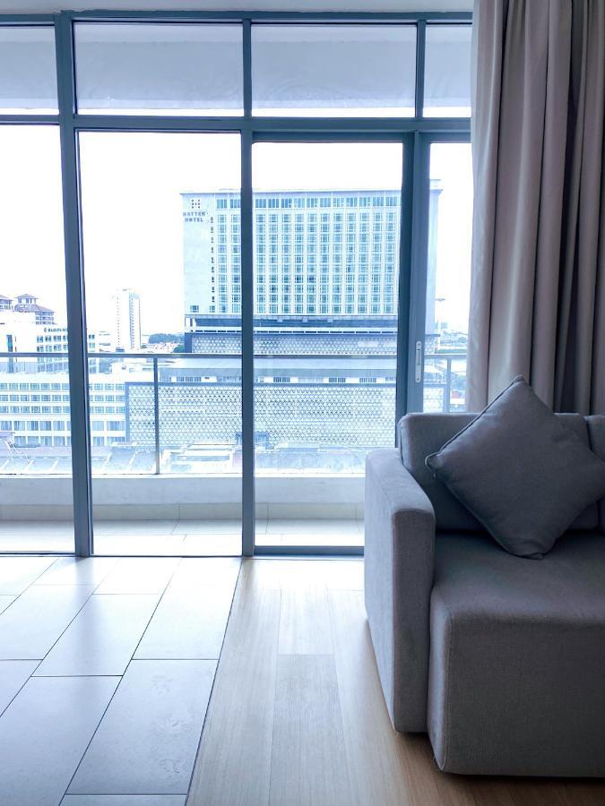 Straits Suite By C Homestay Malacca Bagian luar foto