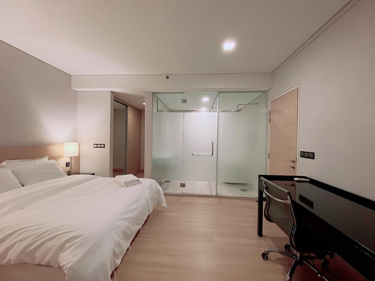 Straits Suite By C Homestay Malacca Bagian luar foto