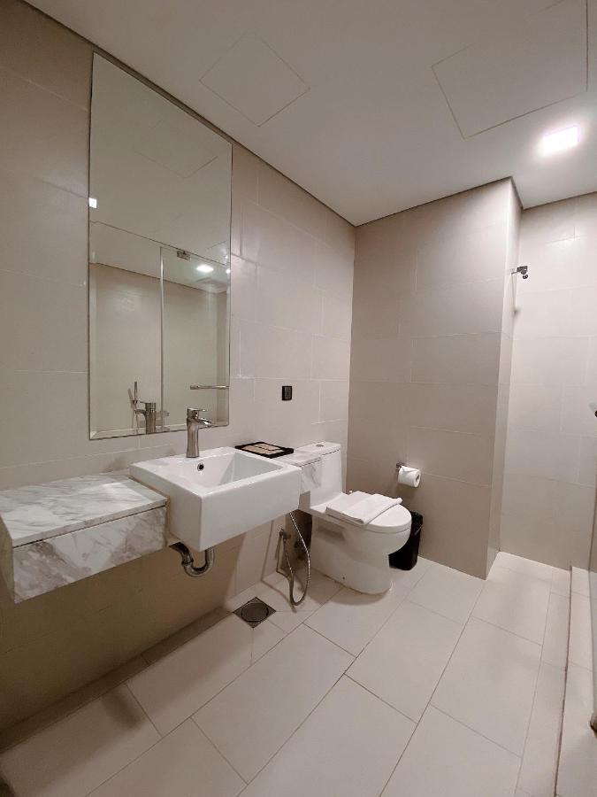 Straits Suite By C Homestay Malacca Bagian luar foto