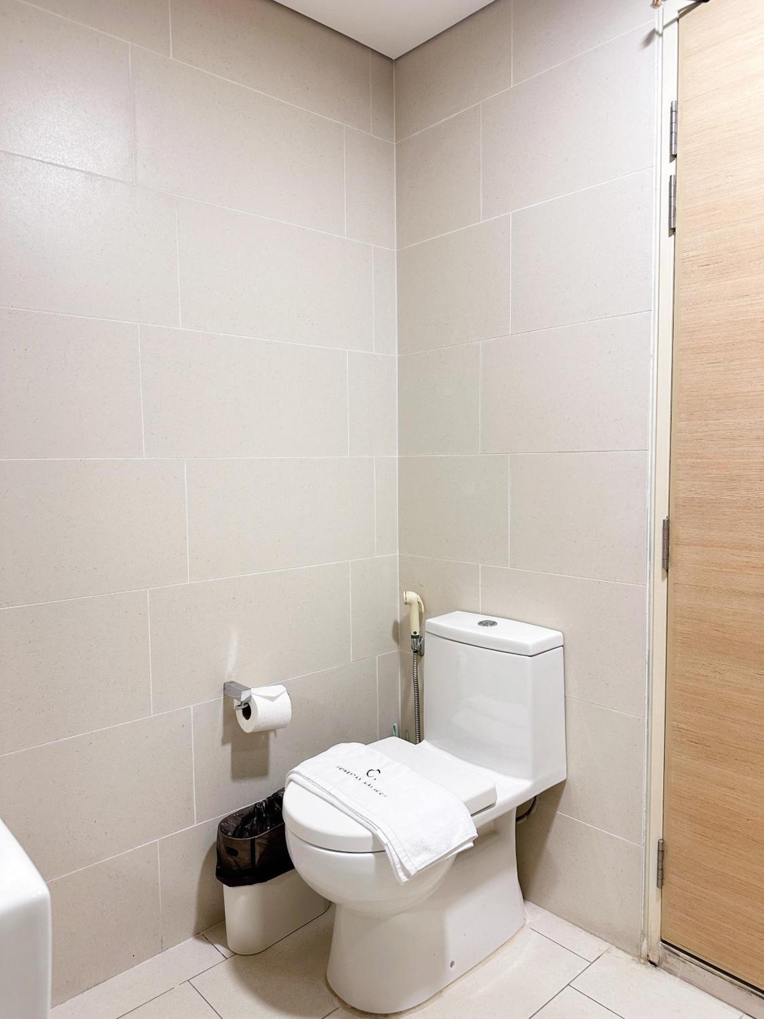 Straits Suite By C Homestay Malacca Bagian luar foto